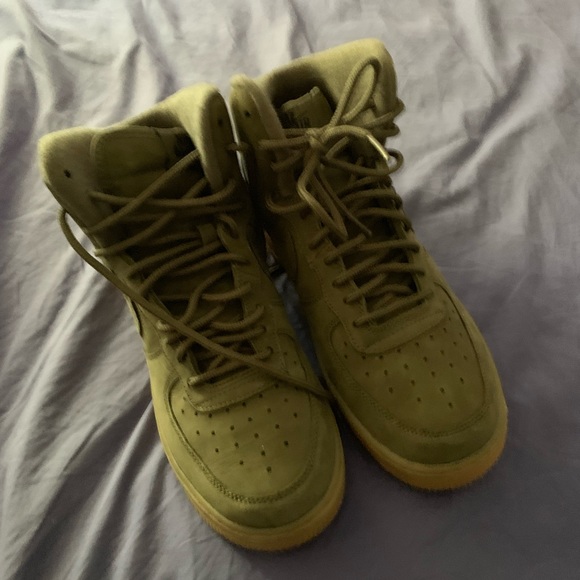 Nike high top air forces. - Picture 1 of 4